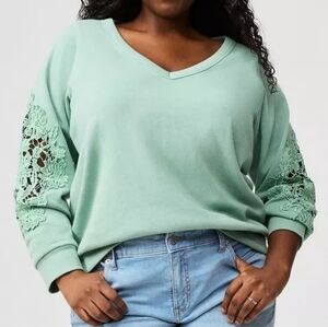 5X • Torrid • Cozy Fleece V-Neck Crochet Sweatshirt